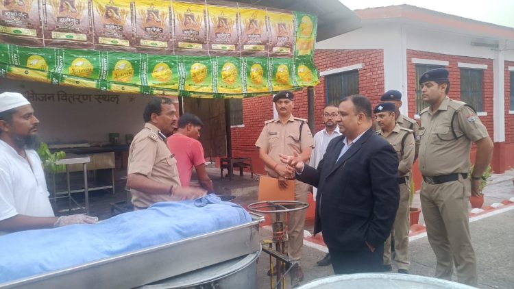 बड़ी खबर : राष्ट्रीय मानवाधिकार आयोग  के स्पेशल मॉनिटर ने किया जिला कारागार का निरीक्षण, जेल में बंद बंदियों से जाना उनका हालचाल