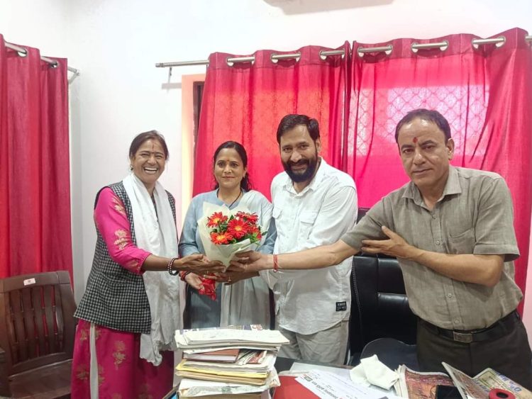 यूकेडी ने मांगा राष्ट्रवादी रीजनल पार्टी का समर्थन। रीजनल पार्टी अध्यक्ष से यूकेडी नेताओं की मुलाकात