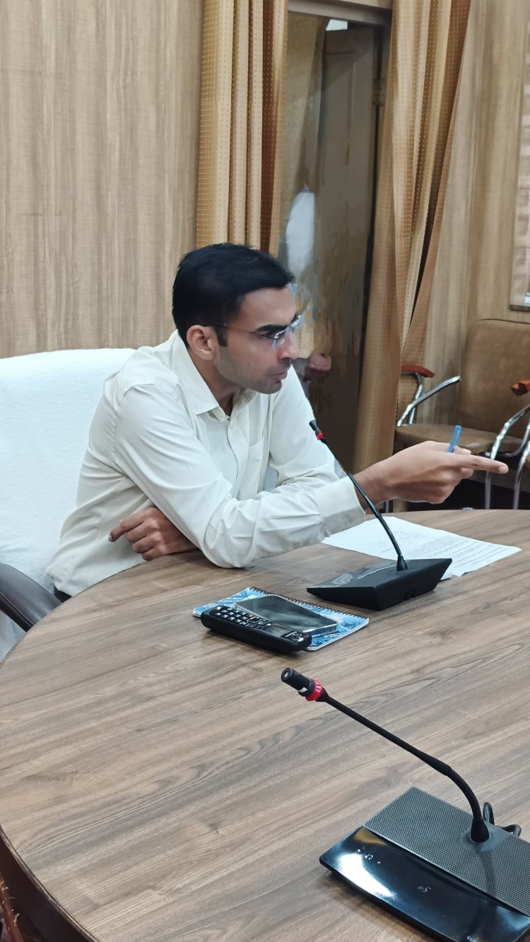 बड़ी खबर : डीएम के निर्देश पर जिला चिकित्सालय कोरोनेशन में ब्लड बैंक स्थापित करने की तैयारियां तेज