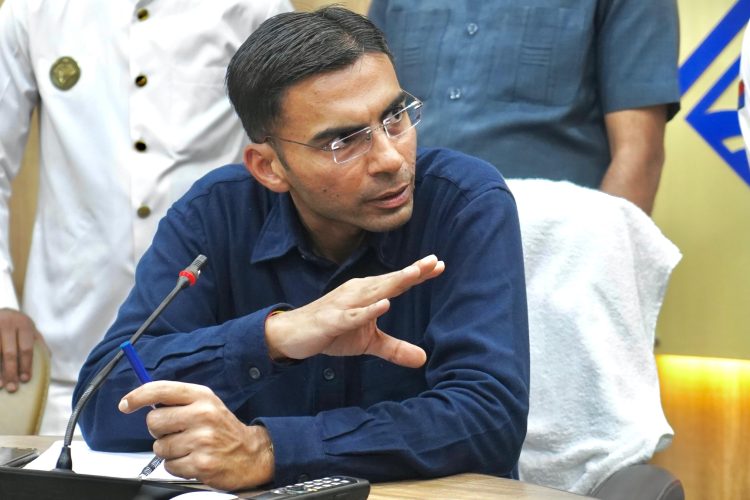 एम्स में अल्मोड़ा बस दुर्घटना, घायलों के उपचार में नहीं लिया जाएगा कोई चार्ज: डीएम