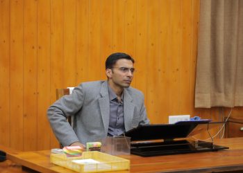 सफाई व्यवस्था को केवल बिजनेस न समझे कंपनियां, लोगों के स्वास्थ्य/ जीवन से जुड़ा है यह विषय: डीएम