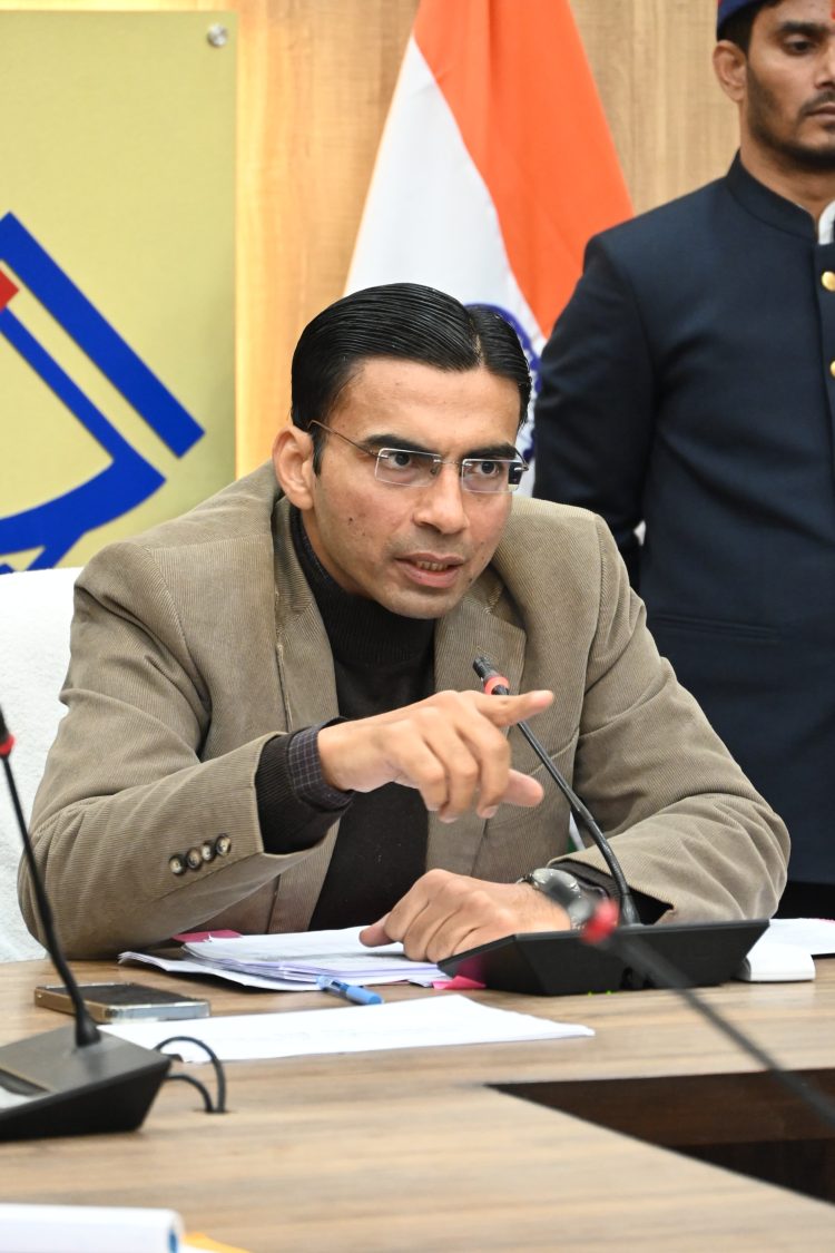 कानून एवं संविधान ने बनाया है मजिस्टेªट को अत्यधित सशक्त, इन शक्तियों का प्रयोग जनहित में करेंःडीएम