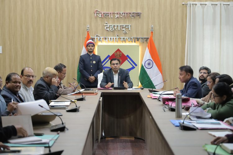 अनाथ, निर्बल एवं ड्रापआउट बेटियों के हौसले को लगेगें पंख, बेटियों के भविष्य सुधारने वाली महत्वकांशी योजनाओं को डीएम ने किया स्वीकृत।