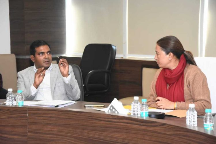 6559 आंगनबाड़ी और सहायिकाओं की भर्ती जल्द : महिला सशक्तिकरण एवं बाल विकास मंत्री ने जारी किए निर्देश