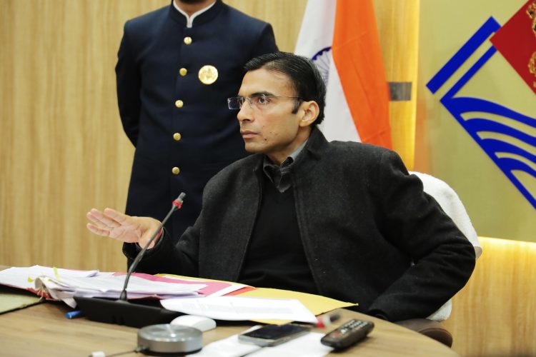 रोड़ कटिंग शर्तों के निरंतर उल्लंघन पर डीएम का आखिरकार बड़ा एक्शन,ताबड़तोड़ तीन थानों में यूपीसीएल के ठेकेदारों पर एक साथ दर्ज हुए संगीन मुकदमें