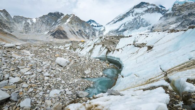 चमोली में कुदरत का कहर! बदरीनाथ के पास ग्लेशियर टूटने से हड़कंप, मजदूरों की तलाश जारी
