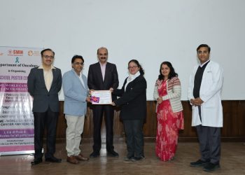 श्री महंत इन्दिरेश अस्पताल में स्कूली बच्चों ने पोस्टर से दिया कैंसर से लड़ने का संदेश, इंटर स्कूल पोस्टर प्रतियोगिता में 12 स्कूलों के 120 बच्चों ने किया प्रतिभाग