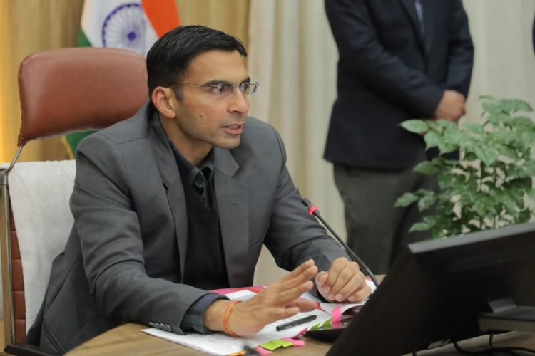 वन पंचायत हमारे हिमालय संरक्षक ; प्रशासन कराएगा निर्वाचित जागरूक सुदृढ़व,न पंचायतों को उनके मौलिक अधिकारों से करेंगे संपन्न: डीएम