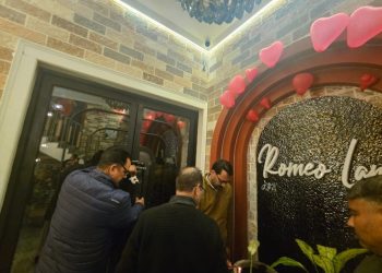 बिग ब्रेकिंग : देहरादून में नियमों की अवहेलना करने वाले दो रेस्तरां सील, रात्रि पार्टी में शराब और भीड़ पर प्रशासन का कड़ा रुख