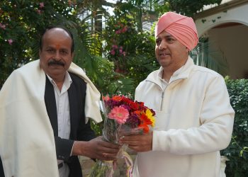 बिग ब्रेकिंग : देहरादून बार एसोसिएशन के अध्यक्ष मनमोहन कंडवाल ने श्री दरबार साहिब में टेका मत्था