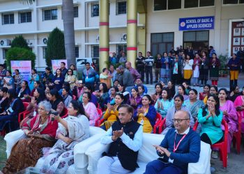 एसजीआरआरयू में वायब्रंटिका-2025: रंग, गुलाल और संगीत संग मनी होली