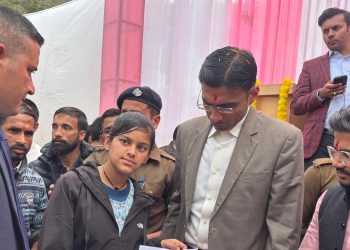 डीएम शिविर में राहत की बरसात: बिल माफ, पेंशन और आर्थिक सहायता