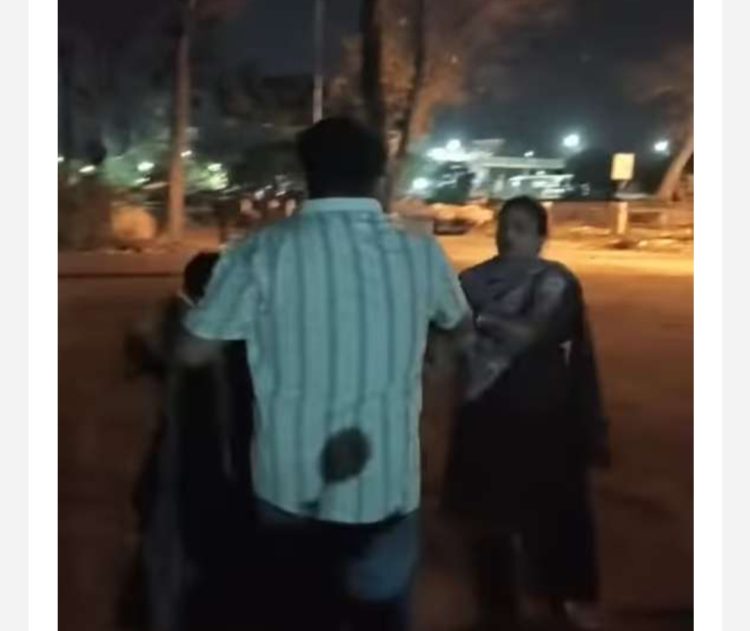 ऋषिकुल मैदान में भाजपा नेत्री को प्रेमी संग पकड़ा, पत्नी ने की जमकर धुनाई – वीडियो वायरल
