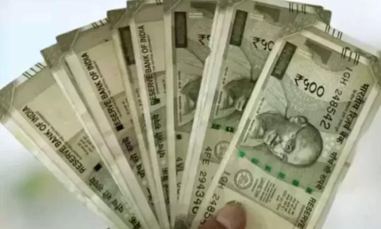 सरकारी जमीन घोटाले में बड़ी कार्रवाई: पटवारी की वेतन वृद्धि रोकी, तहसील में अटैच