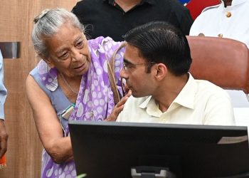 मुख्यमंत्री के संकल्प को ज़मीन पर उतारता जिला प्रशासन: 4 घंटे चले जन दर्शन में 174 शिकायतों का त्वरित निस्तारण”