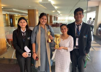 गुड न्यूज: अंतर विश्वविद्यालय वाद-विवाद प्रतियोगिता में एसजीआरआर विश्वविद्यालय की हंसिका सक्सेना बनीं सर्वश्रेष्ठ वक्ता, टीम रही प्रथम उपविजेता