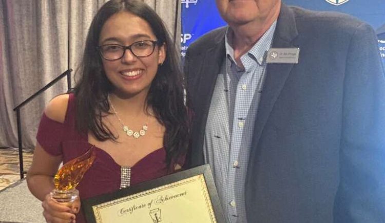 टनकपुर की प्रीतिका खर्कवाल को अमेरिका में बड़ी सफलता, नेशनल ऑनर सोसाइटी की 25 हजार डॉलर की स्कॉलरशिप से सम्मानित