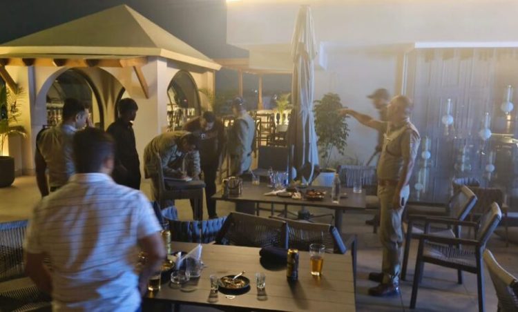 बड़ी खबर: रात 12 बजे के बाद भी होटल JSR में शराब पार्टी, पुलिस ने की कड़ी कार्रवाई