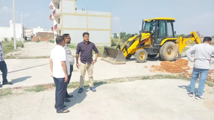 हरिद्वार में जमीन घोटाला: ग्राम समाज की भूमि पर बसा दी कॉलोनी, अब चला बुल्डोजर