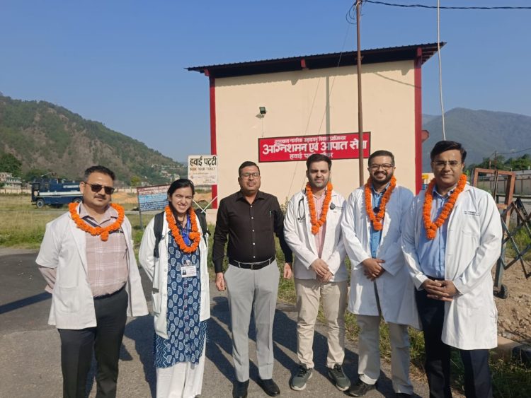 श्री महंत इन्दिरेश अस्पताल ने कर्णप्रयाग में आयोजित किया विशाल स्वास्थ्य शिविर, 1585 मरीजों ने उठाया लाभ