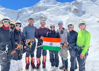 एनसीसी के तीन जांबाज़ कैडेट्स ने माउंट एवरेस्ट चढ़कर किया देश को गौरवान्वित