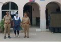 बड़ी खबर: झूठे मुकदमे का जाल बिछाकर मांगी रंगदारी, महिला गिरफ्तार, नकदी और मोबाइल बरामद