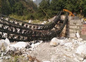 एक्शन : थराली बैली ब्रिज हादसे पर सरकार की बड़ी कार्रवाई, तीन इंजीनियर निलंबित