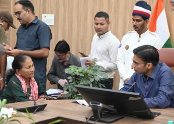 डीएम जन दर्शन: मुख्यमंत्री के पदचिह्नों पर जनता का बढ़ता विश्वास