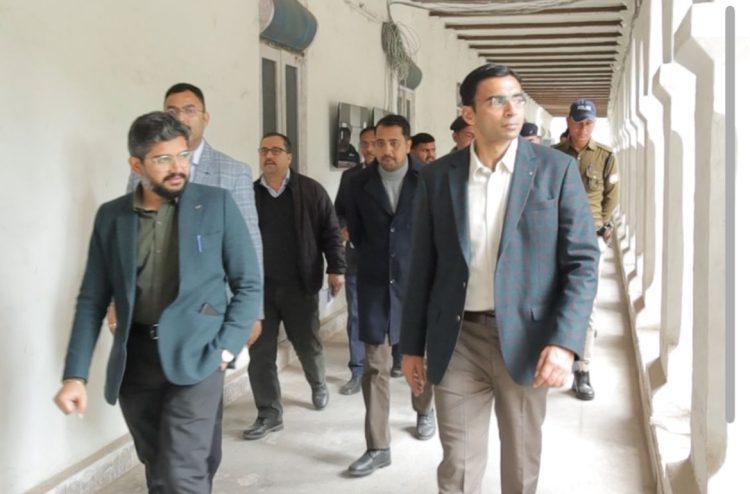 Big breaking: देहरादून जिले के 168 स्कूलों में लगेंगे 884 एलईडी टीवी, ‘प्रोजेक्ट उत्कर्ष’ से शिक्षा में डिजिटल क्रांति