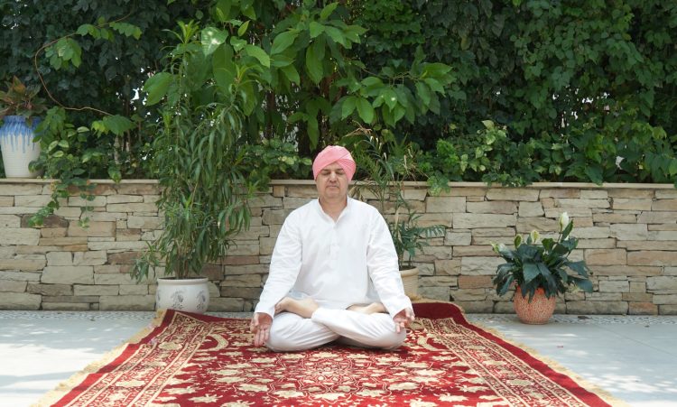 अंतर्राष्ट्रीय योग दिवस पर श्रीमहंत देवेन्द्र दास जी महाराज का देशवासियों को संदेश: योग अपनाएं, तन और मन को स्वस्थ बनाएं