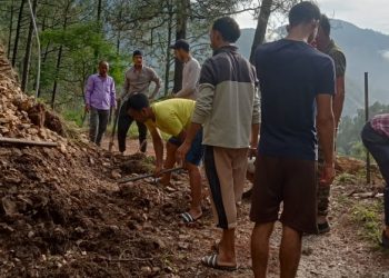 “रोड नहीं तो वोट नहीं”: टिहरी के क्यारदा गांव ने पंचायत चुनाव का किया बहिष्कार, मुख्यमंत्री को भेजा ज्ञापन