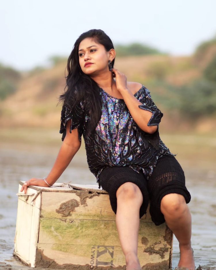 गांव की बेटी रिमशा अल्वी बनी मॉलीवुड की नई सनसनी, बॉलीवुड तक पहुंचने का सपना हो रहा साकार