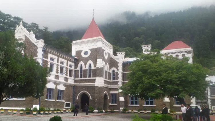 NAINITAL BRIBE CASE: हाईकोर्ट में जमानत याचिका पर सुनवाई, कोर्ट ने उठाए महत्वपूर्ण कानूनी सवाल