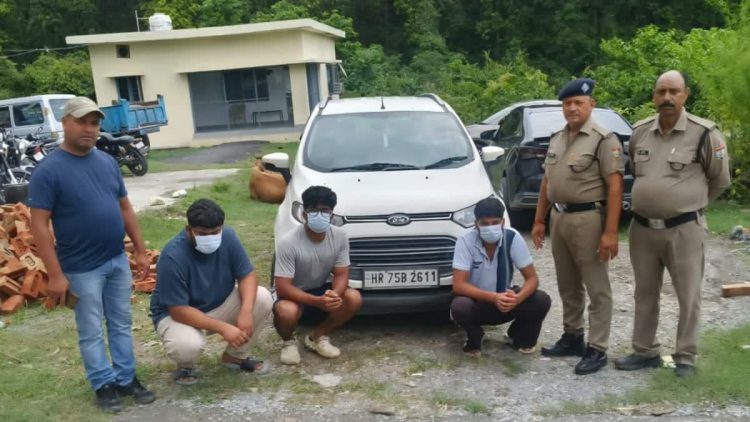 देहरादून में बीटेक छात्र देर रात कर रहे थे हुड़दंग, पुलिस ने किया गिरफ्तार, यूनिवर्सिटी को भेजी रिपोर्ट