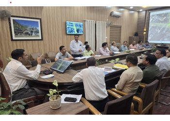 शहर में नो पार्किंग पर अब होगी सख्ती: डबल किए जाएंगे क्रेन, अवैध पार्किंग पर सीधी कार्रवाई – DM सविन बंसल