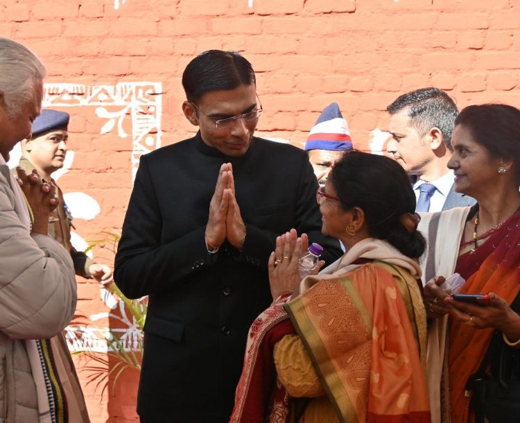 DM बंसल ने गिफ्ट डीड खारिज कर बुजुर्ग माता-पिता को दिलाया इंसाफ, बेटे ने की थी संपत्ति से बेदखली की कोशिश