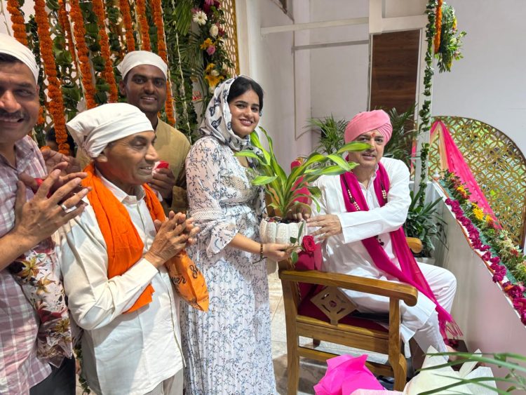 गुरु पूर्णिमा पर श्री दरबार साहिब में उमड़ा श्रद्धा का सैलाब, श्रीमहंत देवेन्द्र दास जी ने दिए दर्शन