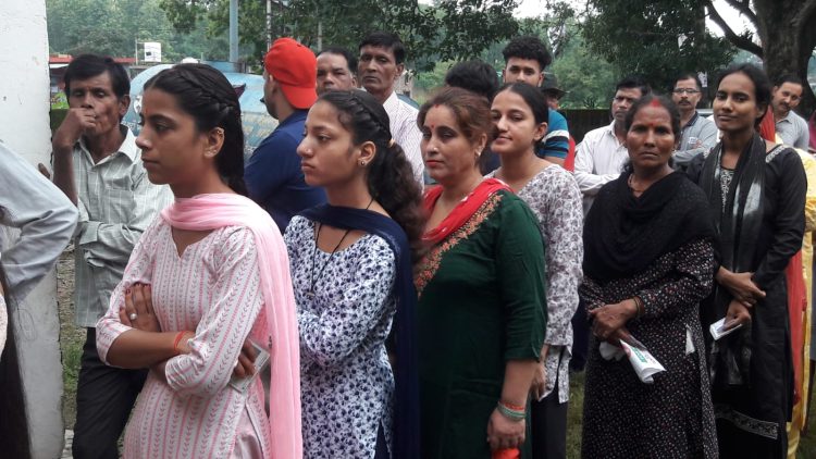 पंचायत चुनाव: देहरादून जनपद के दूसरे चरण में 77.25% मतदान, शांतिपूर्ण माहौल में संपन्न हुई प्रक्रिया