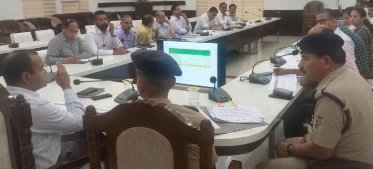 बड़ी खबर : हरिद्वार के 5 बड़े अफसरों का जून वेतन रोका, डीएम ने लापरवाही पर जताई सख्ती