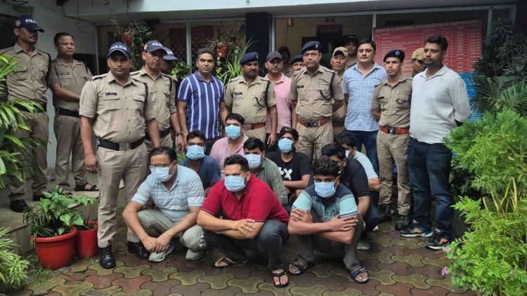 एसएससी परीक्षा में बड़ा फर्जीवाड़ा: नकल गैंग का भंडाफोड़, गैंग लीडर समेत 9 गिरफ्तार