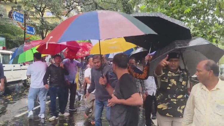 नैनीताल जिला पंचायत चुनाव बवाल: बीजेपी जिलाध्यक्ष समेत 31 पर मुकदमा, अपहरण और मारपीट के आरोप