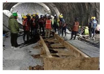 पिथौरागढ़ हादसा: एनएचपीसी टनल में भूस्खलन से मलबा भरा, 11 लोग फंसे, रेस्क्यू टीमों की कड़ी मशक्कत जारी