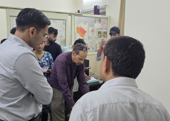 देहरादून में मूसलाधार बारिश का कहर, डीएम सविन बंसल ग्राउंड जीरो पर — राहत और बचाव कार्य तेज़