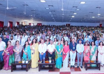 “श्री गुरु राम राय विश्वविद्यालय में दीक्षारंभ 2025 : नवप्रवेशी छात्रों का भव्य स्वागत और सांस्कृतिक कार्यक्रम”