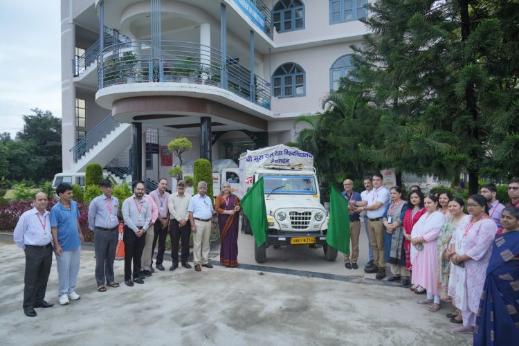 श्री गुरु राम राय विश्वविद्यालय ने थराली (चमोली) आपदा पीड़ितों को भेजी राहत सामग्री