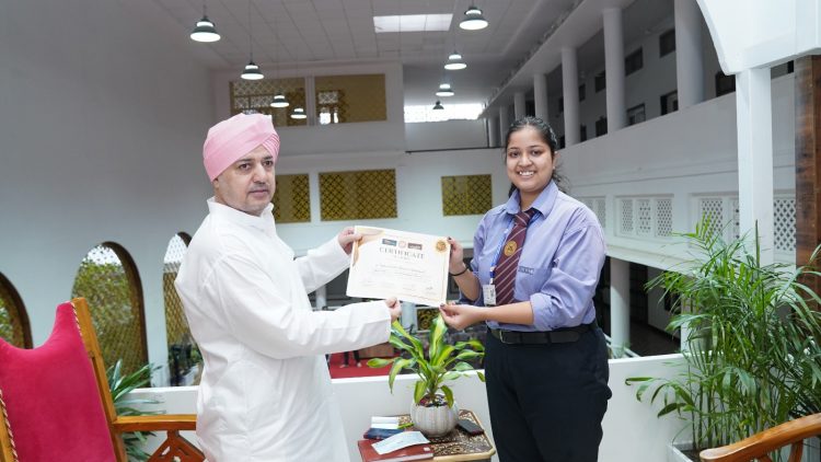 “भारत मंडपम में उत्तराखंड की बेटी ने दिखाई प्रतिभा, श्री दरबार साहिब में हुआ भव्य सम्मान”