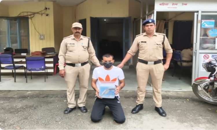 बड़ी खबर: पढ़ाई की जगह हथियार, हॉस्टल में गोलियां बरसाने वाला छात्र गिरफ्तार