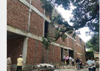 ऋषिकेश में एमडीडीए की बड़ी कार्रवाई: अखंड आश्रम समेत 11 इमारतें सील