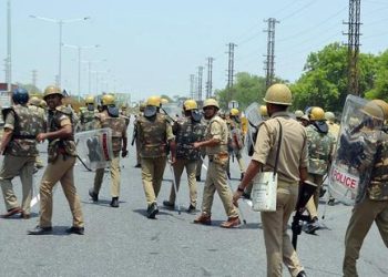 बड़ी खबर: पेपर लीक विवाद पर सड़कों पर उतरे युवा, शहर के कई इलाकों में धारा 163 लागू