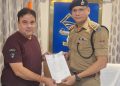ईमानदारी और लगन की मिसाल बने जयांक पांडे, SSP ने किया सम्मानित”
